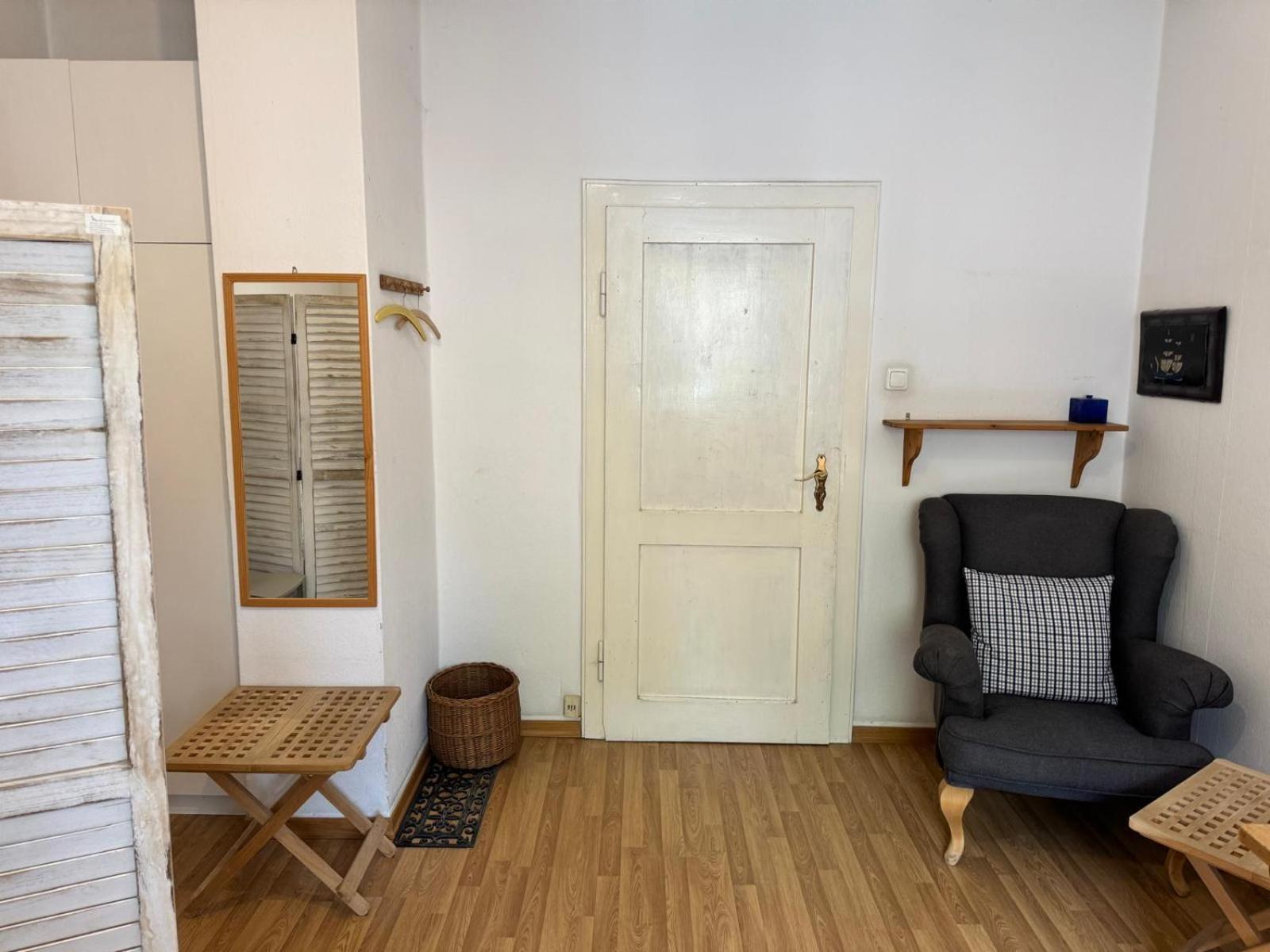 Gemuetliches Komfortables Zimmer Fuer 1 Person Im Zentrum Munich Exterior photo